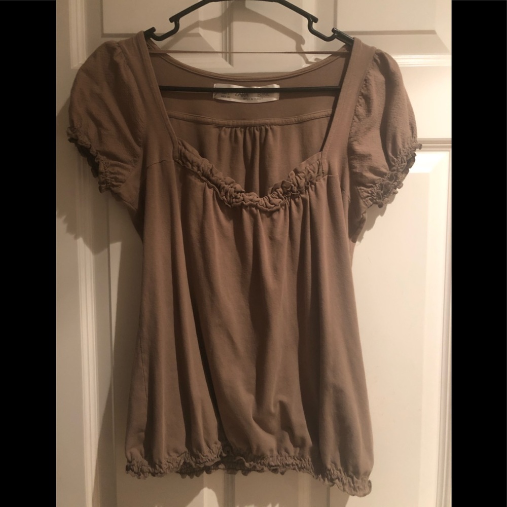Zara women's top. size large. made in Turkey. Runs small.